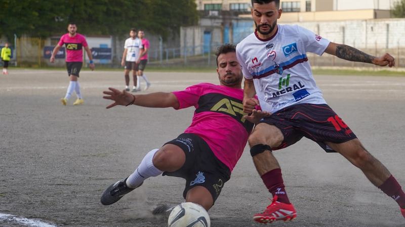Atleta de SC bate recorde de highline urbano das Américas em Florianópolis