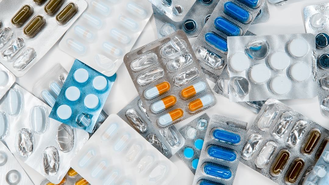 Aumento expressivo de buscas online por medicamentos para emagrecer ilegais ou sem registro pode representar ameaça à saúde pública