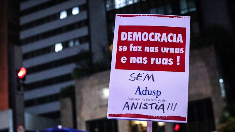 Como agências públicas protegem sua autoridade em tempos de crise? Lições do Brasil e da Argentina durante a pandemia