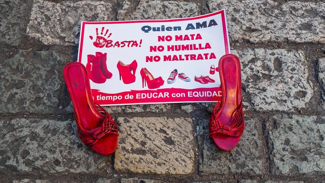 Ex-piloto diz que fortuna de US$ 150 mi veio de sapatos engraxados e pontualidade
