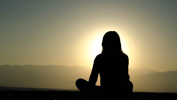 Meditação e “falar em línguas”: as surpreendentes semelhanças entre duas práticas espirituais