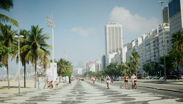 NEGÓCIOS SUSTENTÁVEIS: O Brasil está atrasado na corrida das baterias. E agora?