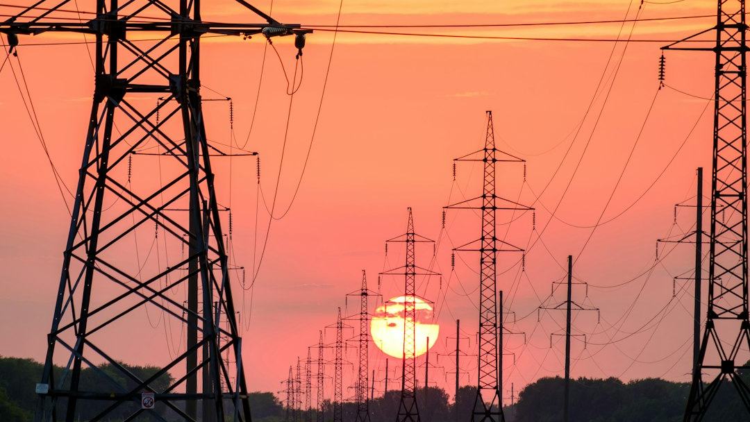 O mundo precisa de redes elétricas melhores. E elas podem ser menores