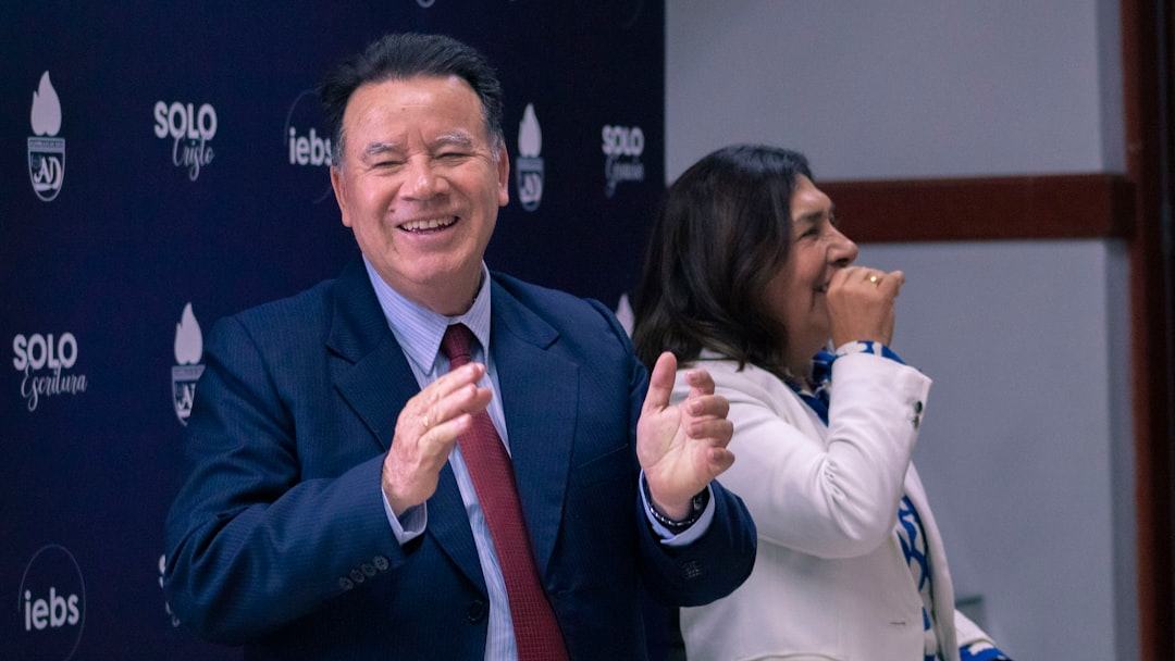 PL oficializa Carlos Bolsonaro e Carol De Toni como candidatos em Santa Catarina