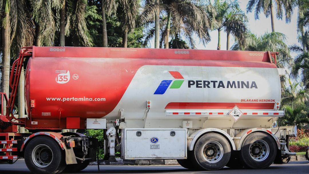 Petrobras deve pagar menos dividendos com queda do petróleo; o que fazer com ação?
