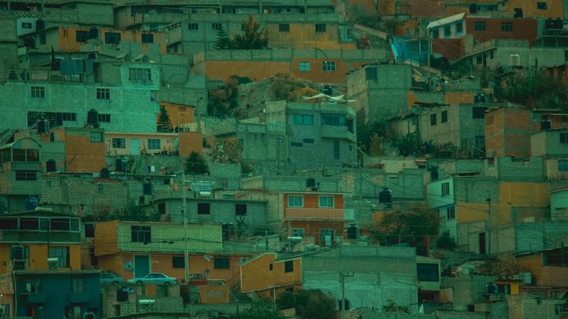 Quem afundou a Casas Bahia: Juros, dívida, bets ou erros de estratégia?