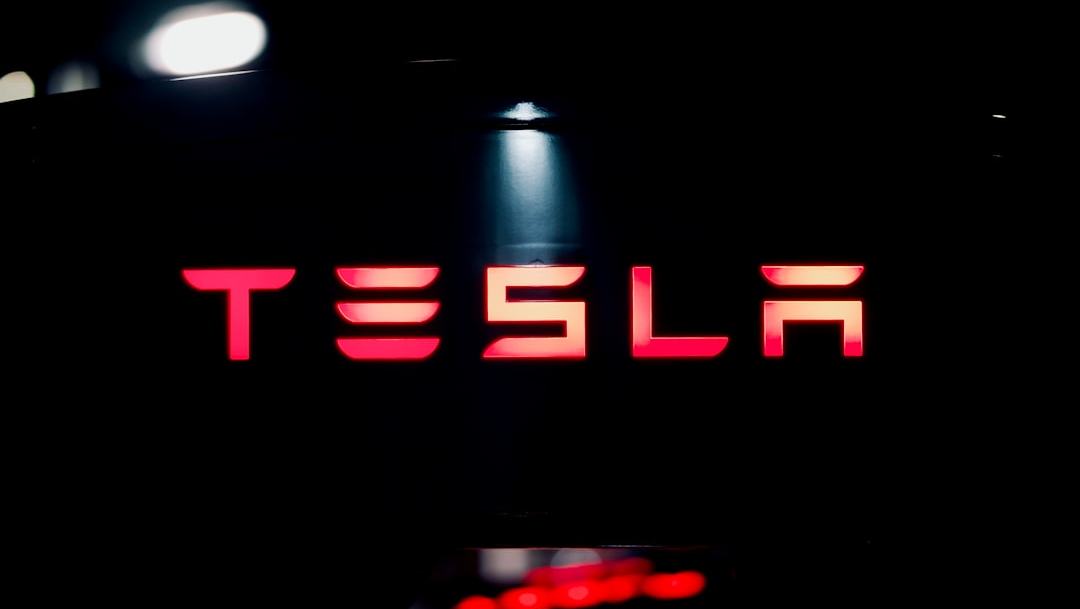 Tesla dá prévia de evento em 1º de outubro para apresentar o Roadster de nova geração