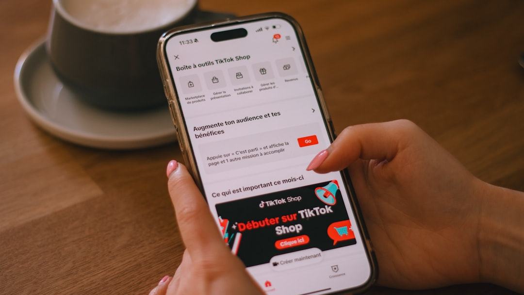TikTok Shop cresce 102 vezes em um ano e acelera compras por vídeo no Brasil