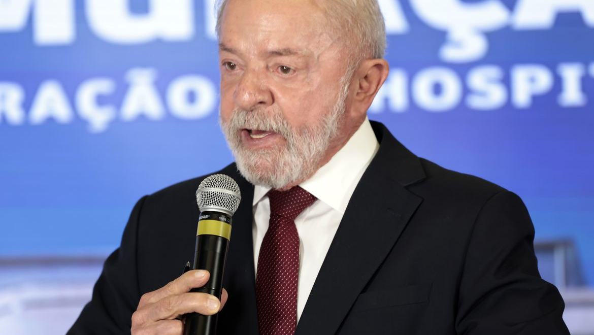 A pedido de Lula, ministro da Defesa irá à Venezuela na próxima semana