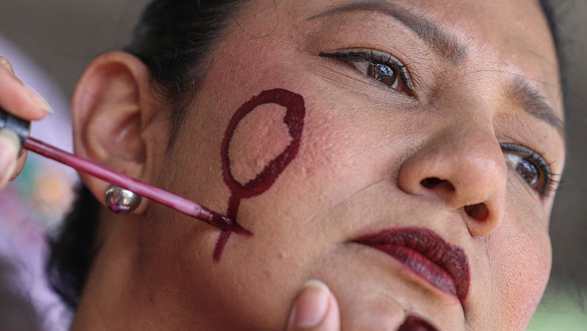 Aumentam agressões políticas em mês de luta contra violência à mulher