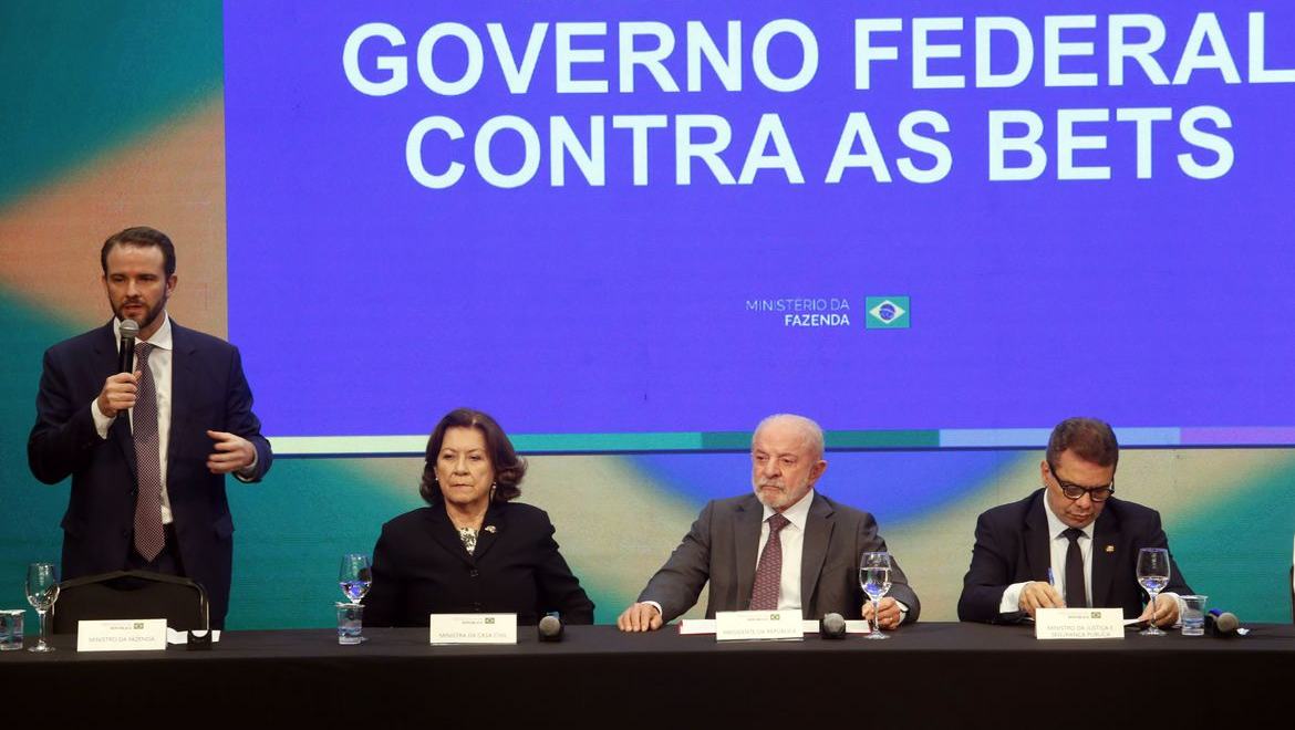 Bets passam a ser proibidas no país e apostador receberá saldo