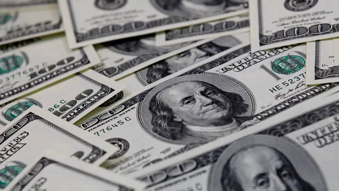 Bolsa cai 2,22%, e dólar volta a subir acima de R$ 5,06