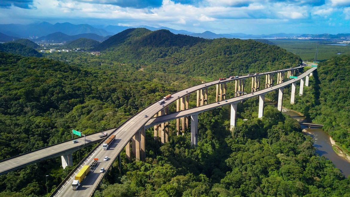 Brasil deve dobrar investimentos para zerar déficit em infraestrutura