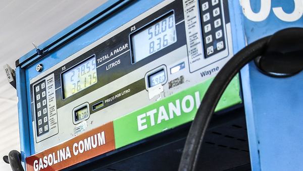 Brasil sentiu menos o aumento do petróleo que outros países, diz Ineep