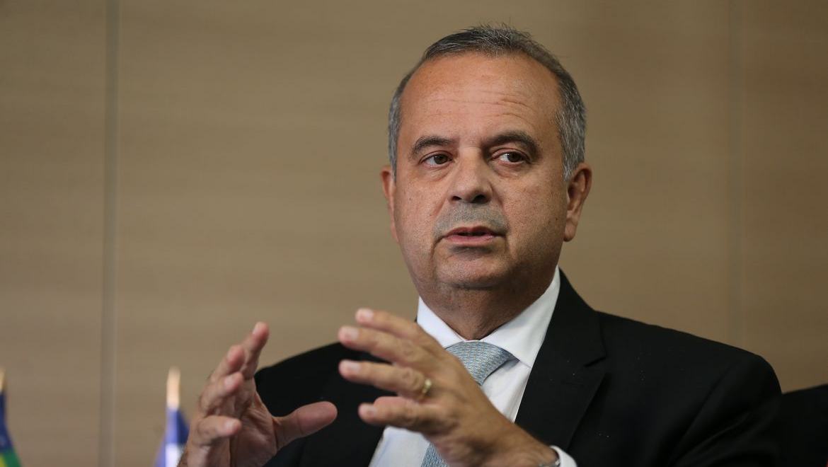 Coordenador de campanha se diz surpreso com fuga de Flávio