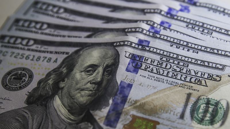 Dólar cai para R$ 5,17 após anúncio de recompra de títulos nos EUA