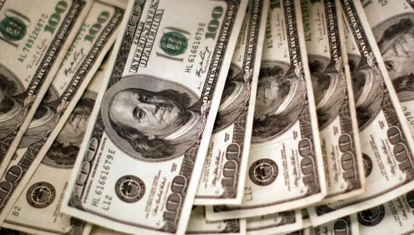 Dólar sobe para R$ 5,18 e atinge maior valor desde fim de março