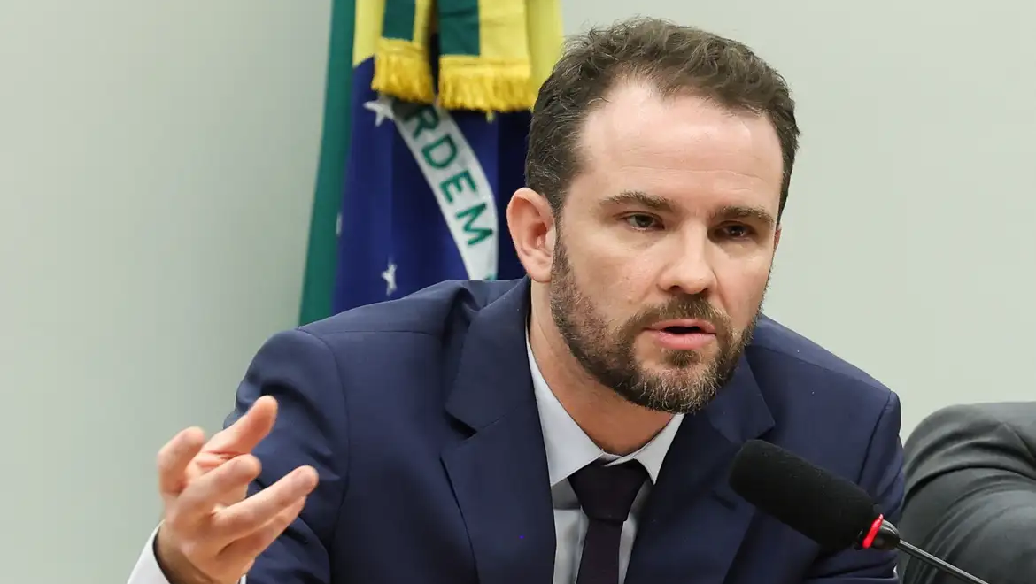 Durigan defende que Brasil deve ampliar comércio exterior