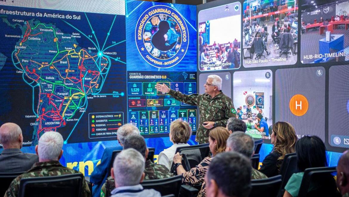 Exército simula defesa cibernética no Brasil às vésperas da eleição