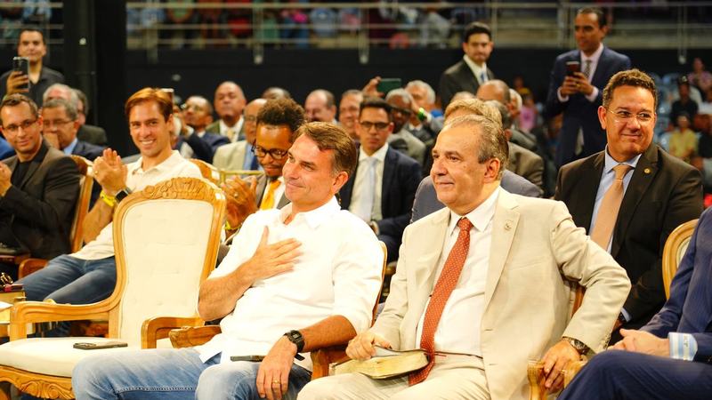 Flávio passa domingo reunido com prefeitos e vereadores de São Paulo