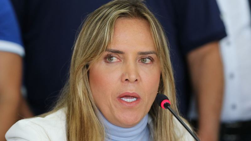 Governadora do DF recebe alta após apresentar quadro de pneumotórax