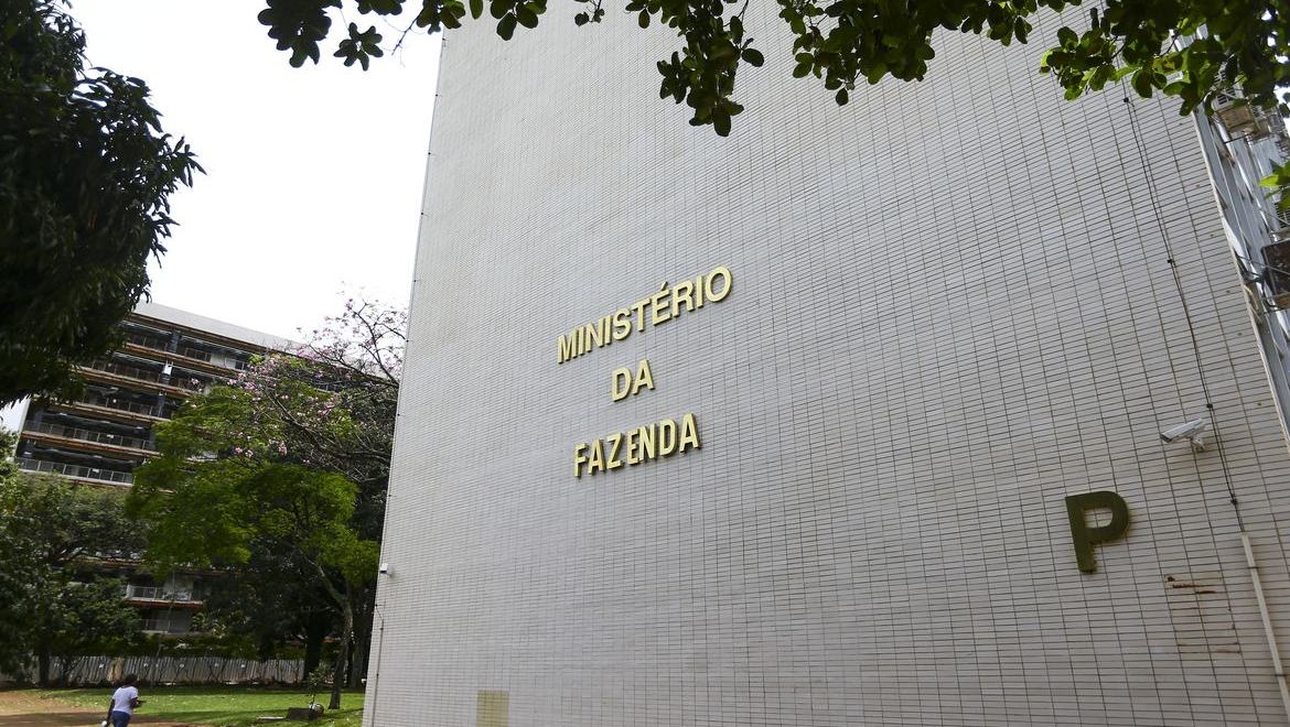Governo reduz projeção do PIB para 2% em 2026 e 2,3% em 2027