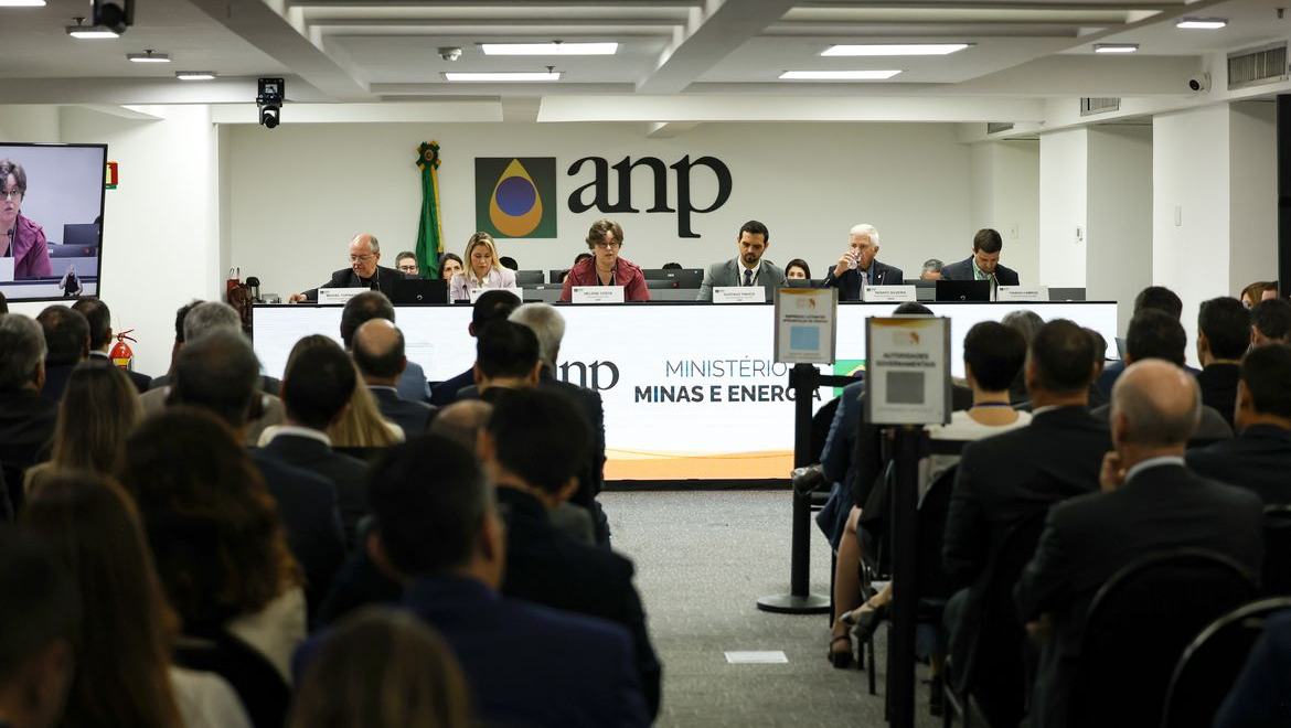 Leilão da ANP arrecada R$ 3 bilhões com a venda de 49 blocos