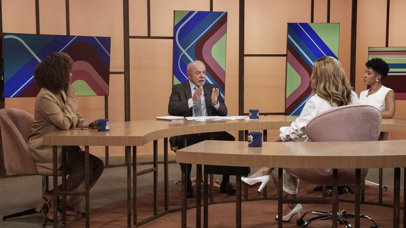 Lula diz que monitora preço dos combustíveis todos os dias