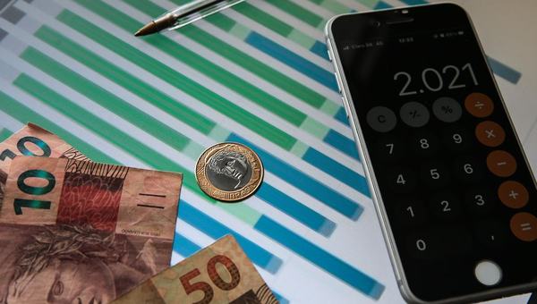 Mercado financeiro reduz projeção da inflação para 5,30%