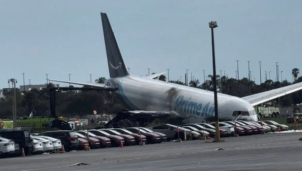 Pelo menos 5 pessoas morrem em acidente com avião de carga em Miami