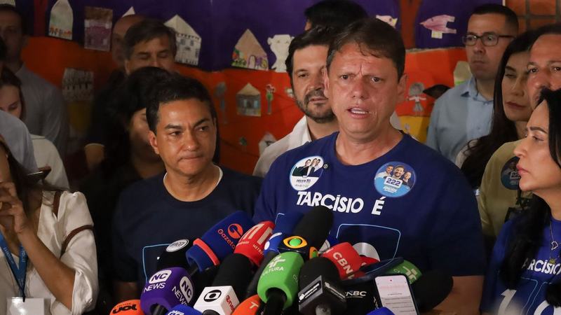 Reeleito em SP, Tarcísio promete mais entregas para o próximo mandato