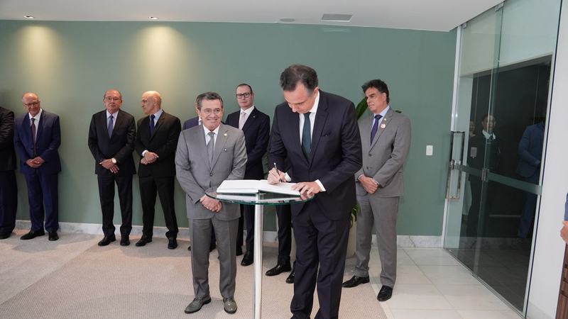 Rodrigo Pacheco toma posse como ministro do TCU