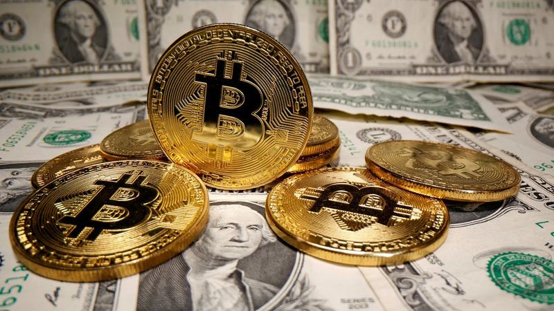 Site oferece criptomoedas por posts de apoio a Flávio Bolsonaro
