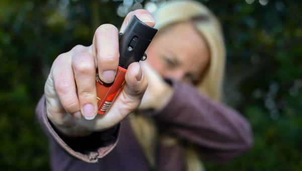 Spray de pimenta para mulher é medida paliativa, diz promotora