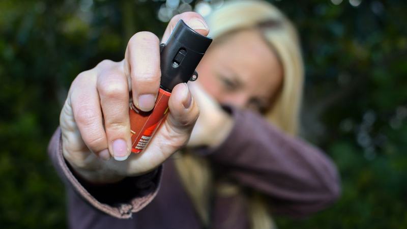 Spray de pimenta para mulher é medida paliativa, diz promotora