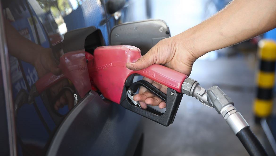 Subsídio de R$ 2,12 ao diesel deve ser mantido por 30 dias